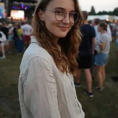Катя, 26